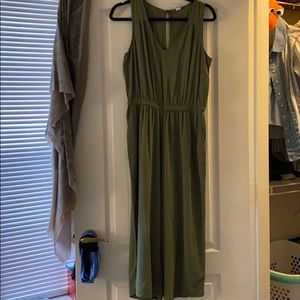 Army green jumpsuit with pockets